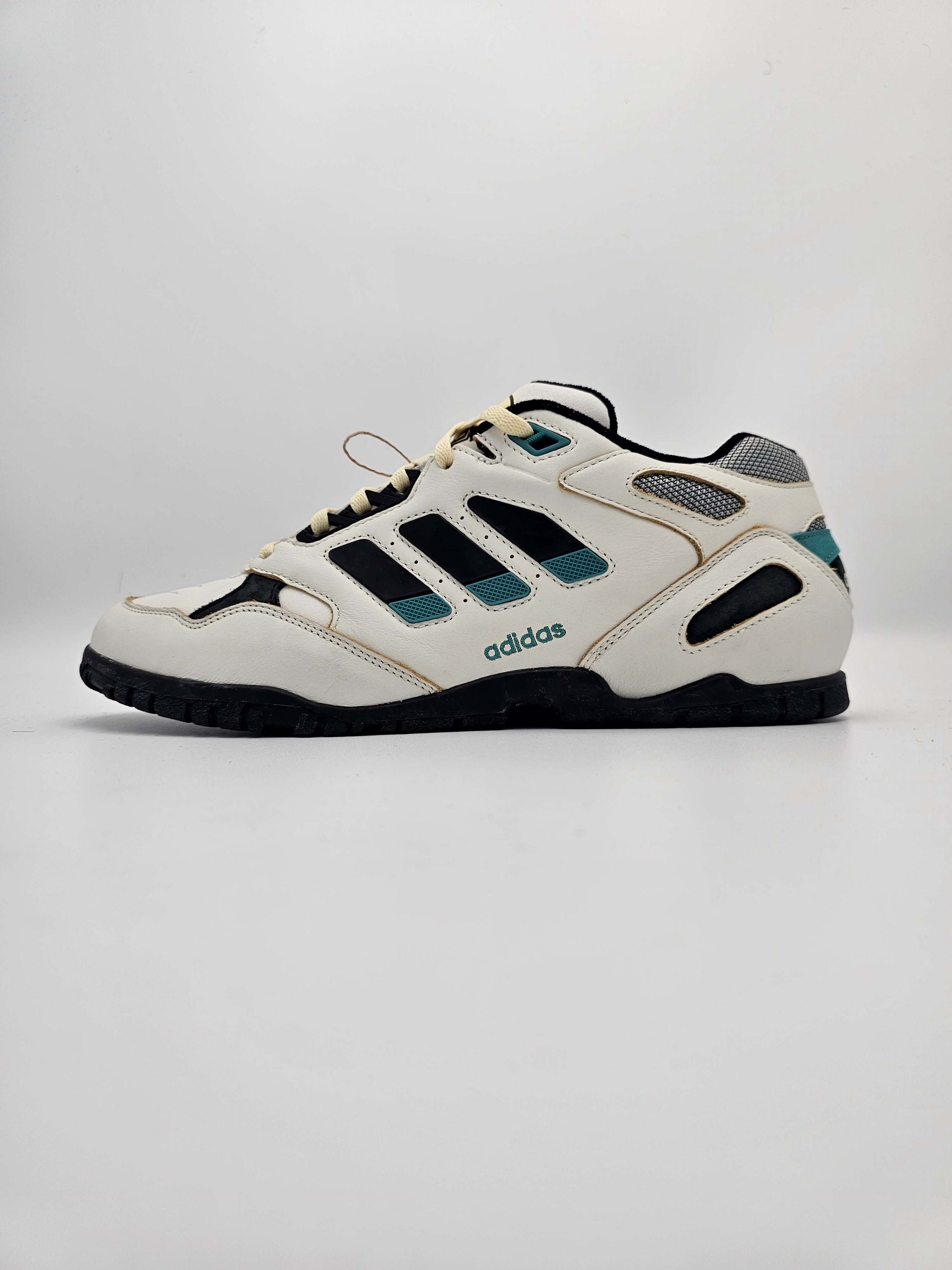 1000202637 کتونی آدیداس LO PRO BBALL - Image 1